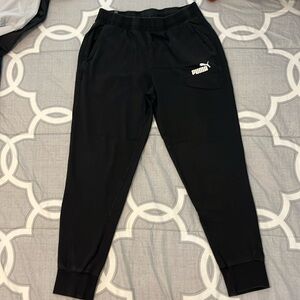 Puma, unisex, size medium, black, joggers, w/sting ties around the waist joggers